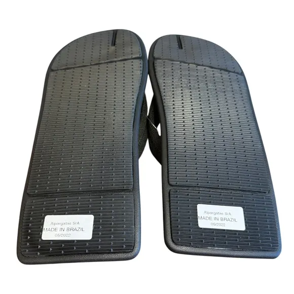 New Market Havaianas Heat Reactive Flat top Sandals Black. Unisex 9/10M 11/12W.