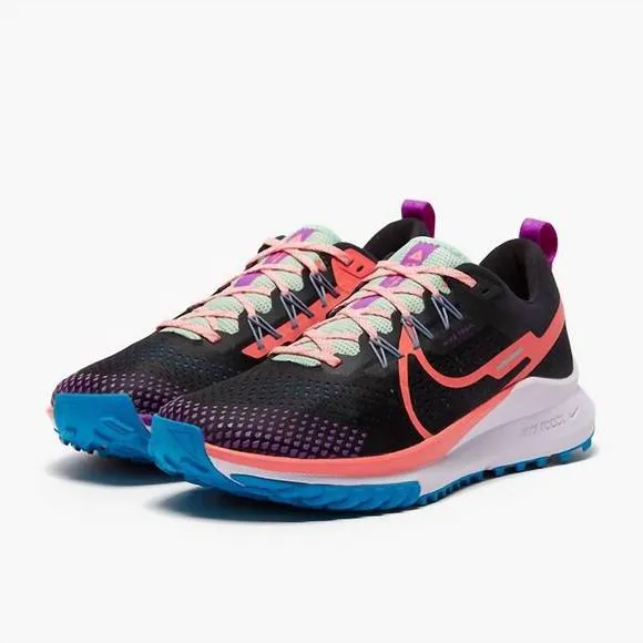 NEW NIKE men's react pegasus trail 4 sneaker in black/magic ember-purple