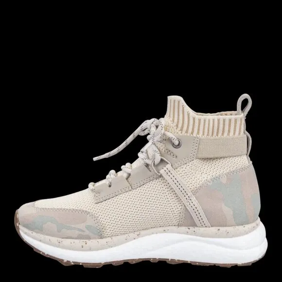 NEW OTBT Hybrid Lace Up Booties bone for women 462tn