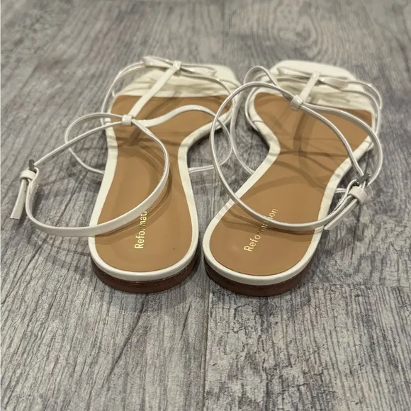 NEW Reformation white patent leather Maya bow sandals