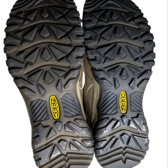 NEW ...Targhee IV Mid Waterproof Hiking Boots - Women's... Size