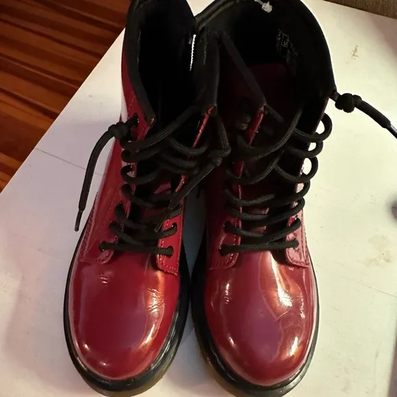 New unisex  red / burgundy Doc  martens boots.  New no box. Size 3 .