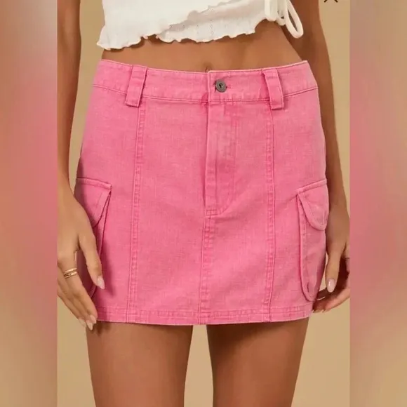 NEW with tags (NWT) Altar’d State Marissa Twill Cargo Skirt