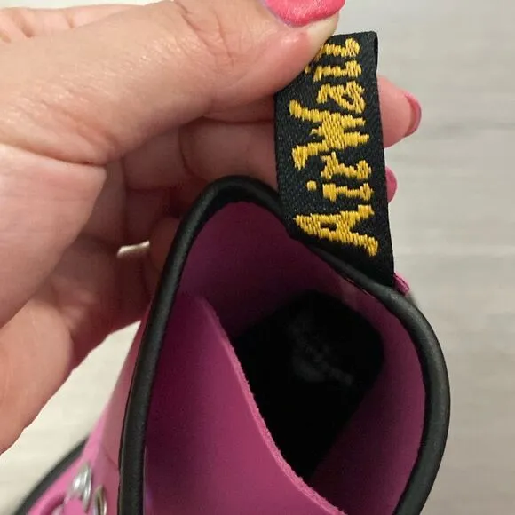 NEW -WOMEN'S DR. MARTENS ZAVALA COMBAT BOOTS- THRIFT PINK- Size 7