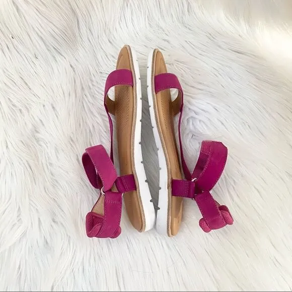 NEW CC Corso Como Brawyn fuchsia flat sandals 6
