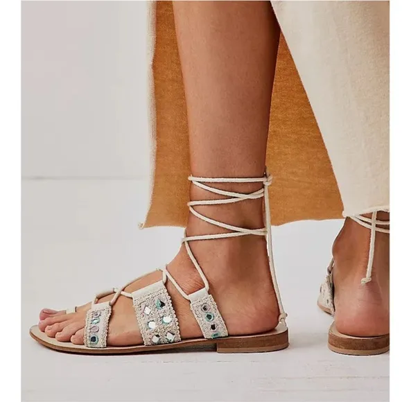 NIB Free People Mantra Mirror Sandals in Natural - EU 39