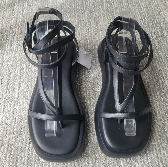 NIB Free People Winnie Strappy Leather Wrap Flatform Sandals, Size 8, Black