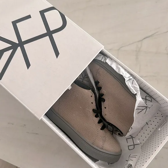 NIB Freshly Picked Salt Flats Leon Boot Size 8