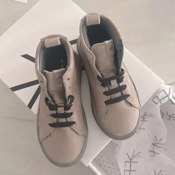 NIB Freshly Picked Salt Flats Leon Boot Size 8