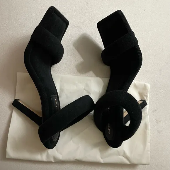 NIB Good American Terry Ankle Wrap Sandals Black Size 10