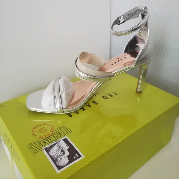 NIB Ted Baker London Triam Metallic Sandals Sz 8.5