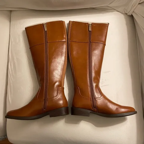 NIB Tommy Hilfiger Imina Almond Toe Knee High Boots Size 5.5