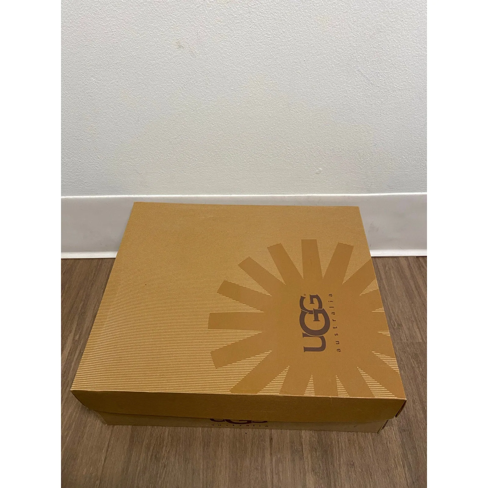 NIB Ugg White Sparkles I Do! Boots Sz 9