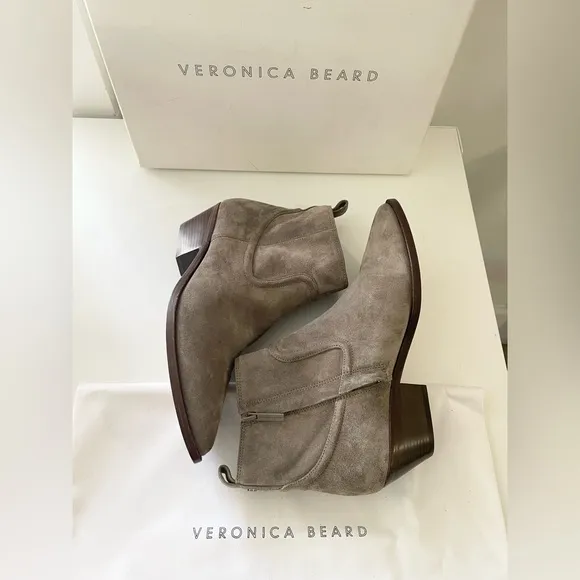 NIB Veronica Beard Kinsley Chelsea boot sz 8, Taupe suede orig $395