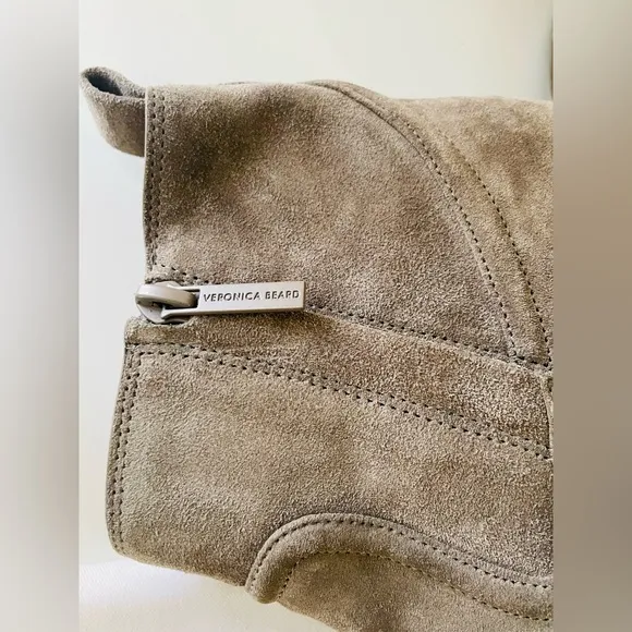 NIB Veronica Beard Kinsley Chelsea boot sz 8, Taupe suede orig $395