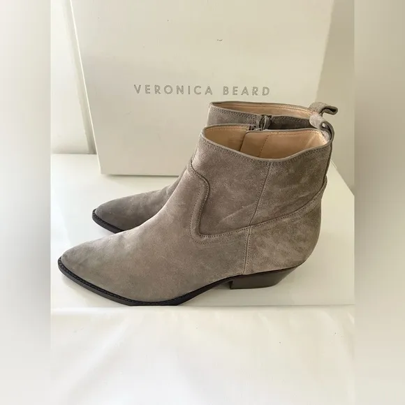 NIB Veronica Beard Kinsley Chelsea boot sz 8, Taupe suede orig $395