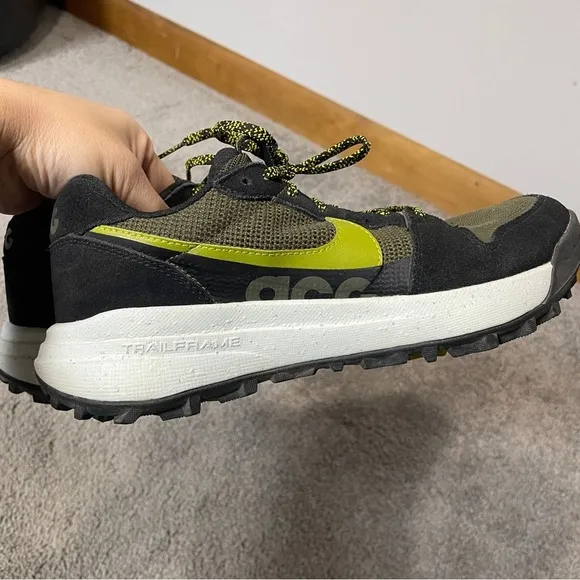 Nike ACG Lowcate Cargo Khaki MossTrail Running Sneaker Men’s 6.5 Women 8