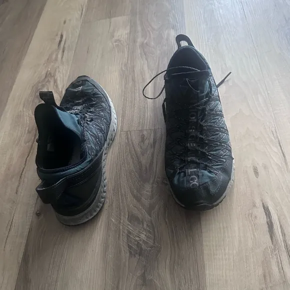Nike ACG trail sneakers (used)