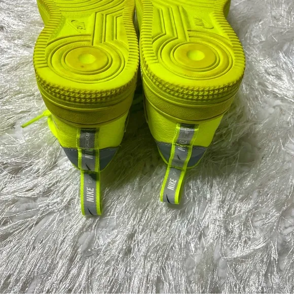 Nike Air Force 1 '07 LV8 Overbranding Utility GS Yellow Size 1.5 Youth Sneakers