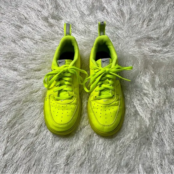 Nike Air Force 1 '07 LV8 Overbranding Utility GS Yellow Size 1.5 Youth Sneakers