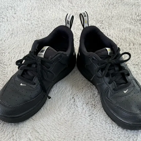 Nike Air Force One Utility Sneakers