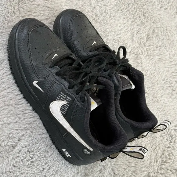 Nike Air Force One Utility Sneakers
