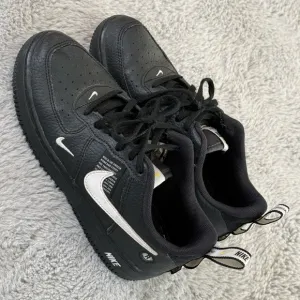Nike Air Force One Utility Sneakers