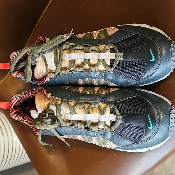 Nike Air Humara Men's Size 12 Sneakers in Like New Condition