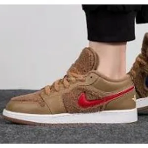 Nike Air Jordan Youth 1 Low Utility GS Teddy Bear Comfort Sneakers Sz 4.5 Beige‎