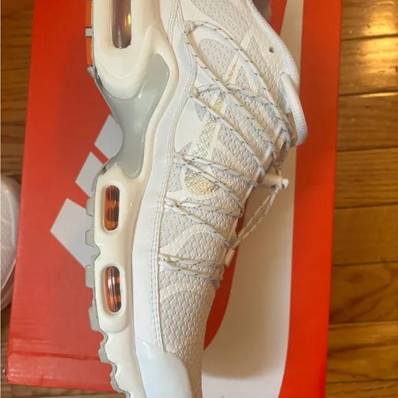 Nike Air Max White/pure platinum men’s size 9 Utility
