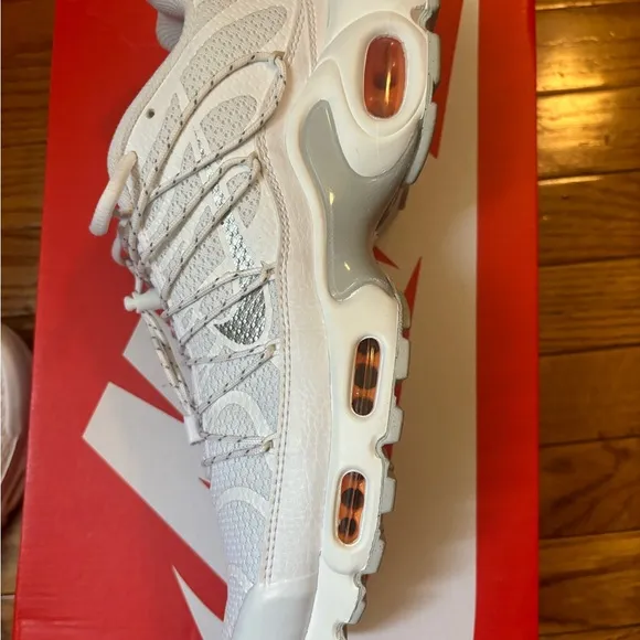 Nike Air Max White/pure platinum men’s size 9 Utility