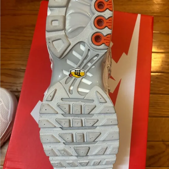 Nike Air Max White/pure platinum men’s size 9 Utility