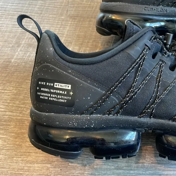 Nike Air Vapormax Utility Run Men’s 11 Black Reflective Sneakers AQ8810-003