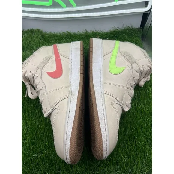 Nike Boys Air Jordan 1 Mid Utility DO2207-264 White Basketball Shoes Sneakers 7Y