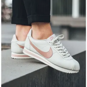 Nike Cortez Classics Leather Sneakers 807471-013 Size 11