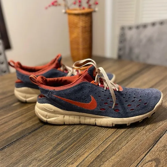 Nike Free Run Trail Thunder Blue Suede Sneakers Orange Accent CW5814-400 Men 13