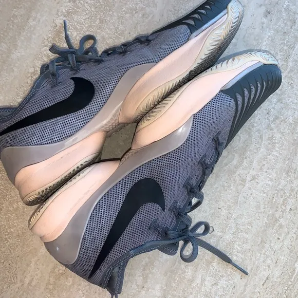 NIKE grey sneakers, grey/pale pink soles, breathable mesh, swoosh. 9.5 EUC