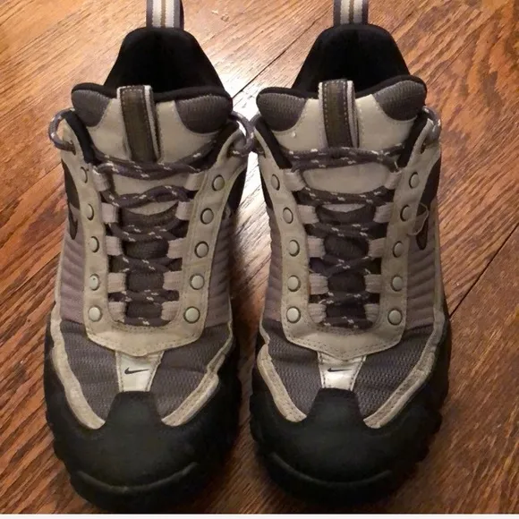 Nike Men’s All-Trac Trail Sneakers Black and Tan 8.5