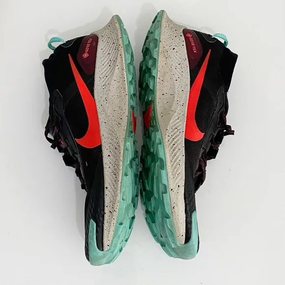 NIKE Men’s Pegasus Trail 3 Gore Tex Sneakers DC8793-002 Black Crimson Size 7.5