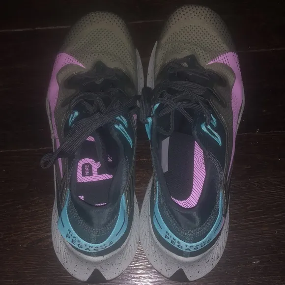 Nike Pegasus trail 2  sneakers seaweed/pink multicolor women’s size 11.5 NWOB