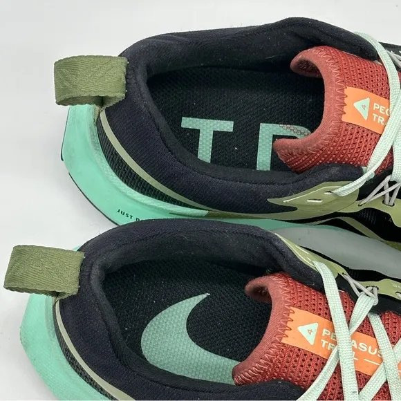 Nike React Pegasus Trail 4 Sneakers. Size 9