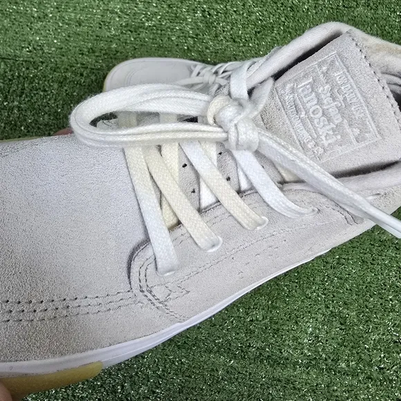 NIKE | SB ZOOM STEFAN JANOSKI MID RM SE SUEDE LEATHER SNEAKERS