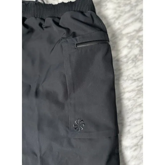 Nike Sportswear Tech Pack Shorts Woven Utility FB7528-010 Black Men's XL NEW