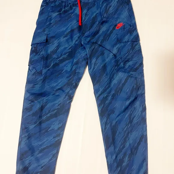 Nike SportswearMen's Woven Unlined Utility Pants size XL