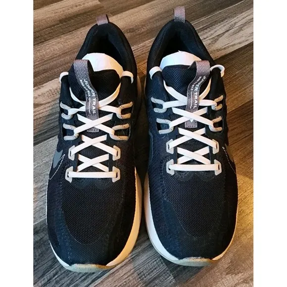 NIKE TRAIL JUNIPER 2‎ MENS SIZE 7 WOMENS SIZE 8.5 RUNNING SNEAKERS BLACK KHAKI