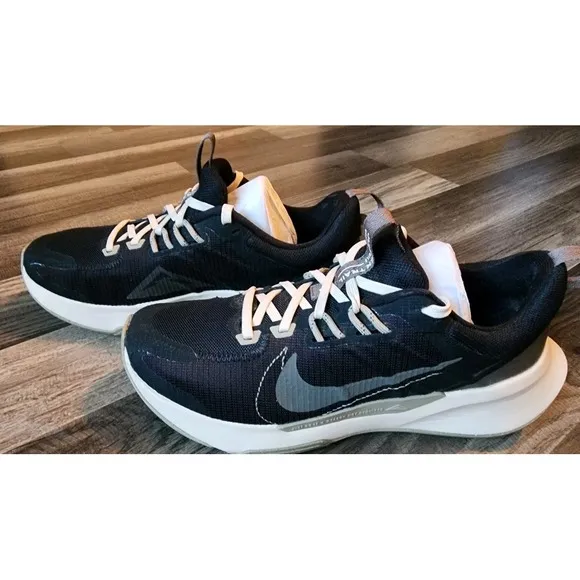 NIKE TRAIL JUNIPER 2 MENS SIZE 7 WOMENS SIZE 8.5 RUNNING SNEAKERS BLACK KHAKI