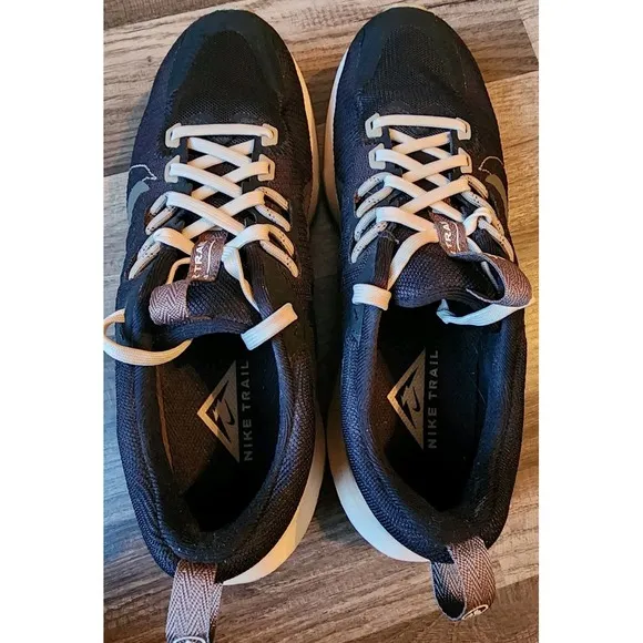 NIKE TRAIL JUNIPER 2 MENS SIZE 7 WOMENS SIZE 8.5 RUNNING SNEAKERS BLACK KHAKI