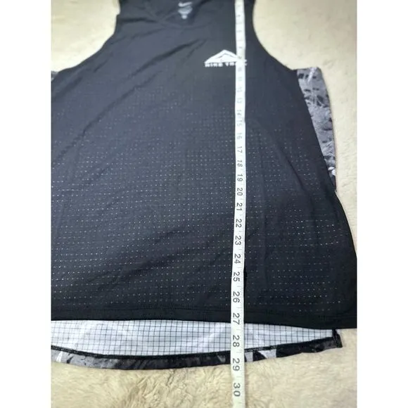 Nike Trail Men Large Solar Chase Dri-FIT Reflective Running Tank Top DX0857 010