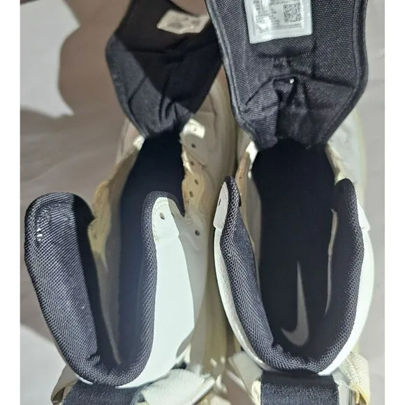 Nike Women's Air Force 1 High Utility 2.0 Summit White/Black Sneakers Size 8