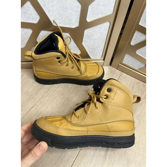 Nike Woodside 2 Sz 3 Y youth High ACG Big Kids Boots Boys leather
